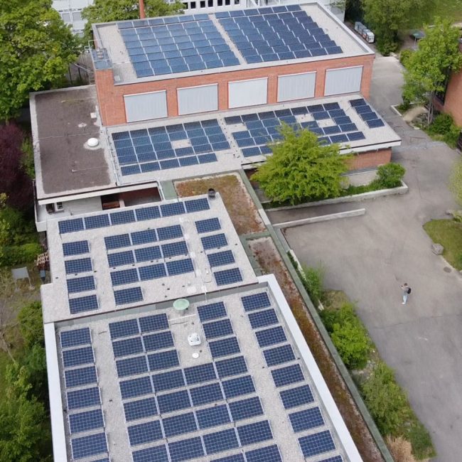 Photovoltaikanlage Aufdachanlage 78.12 kWp Wechselrichtersystem Solaredge mit Leistungsoptimierern, allsol GmbH Reinach