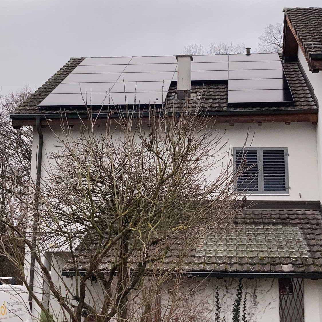 PV-Aufdachanlage EFH Biel-Benken, allsol GmbH