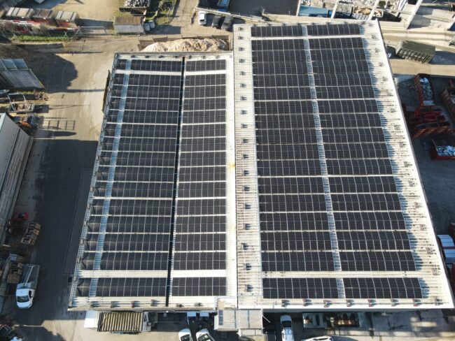 Photovoltaikanlage mit 268 kWp mit Jahresertrag von 270’000 kWh für die Firma Jost Transport AG in Aesch BL, allsol GmbH